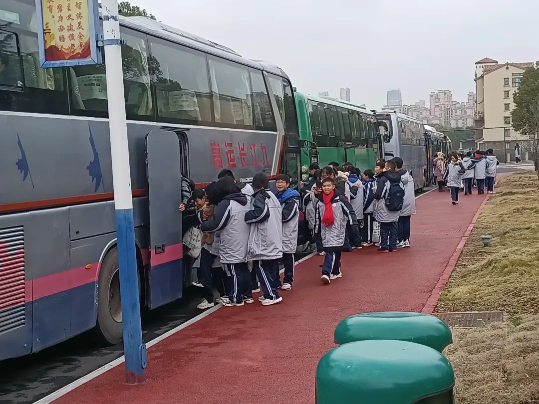 九江長運:全心護(hù)航學(xué)生觀鳥活動